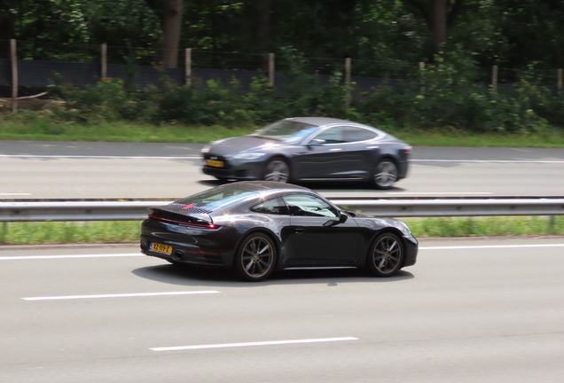 Porsche 992 Carrera 4S