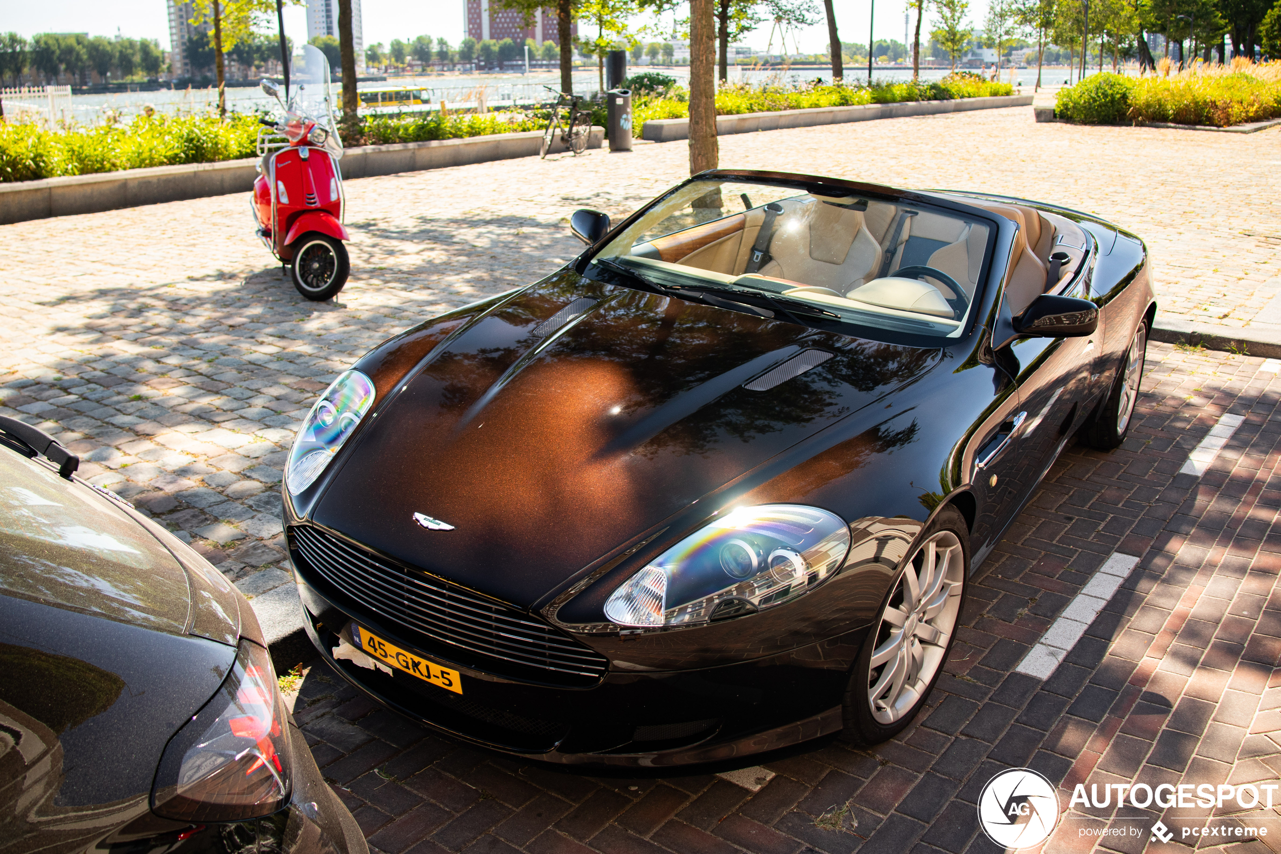 Aston Martin DB9 Volante