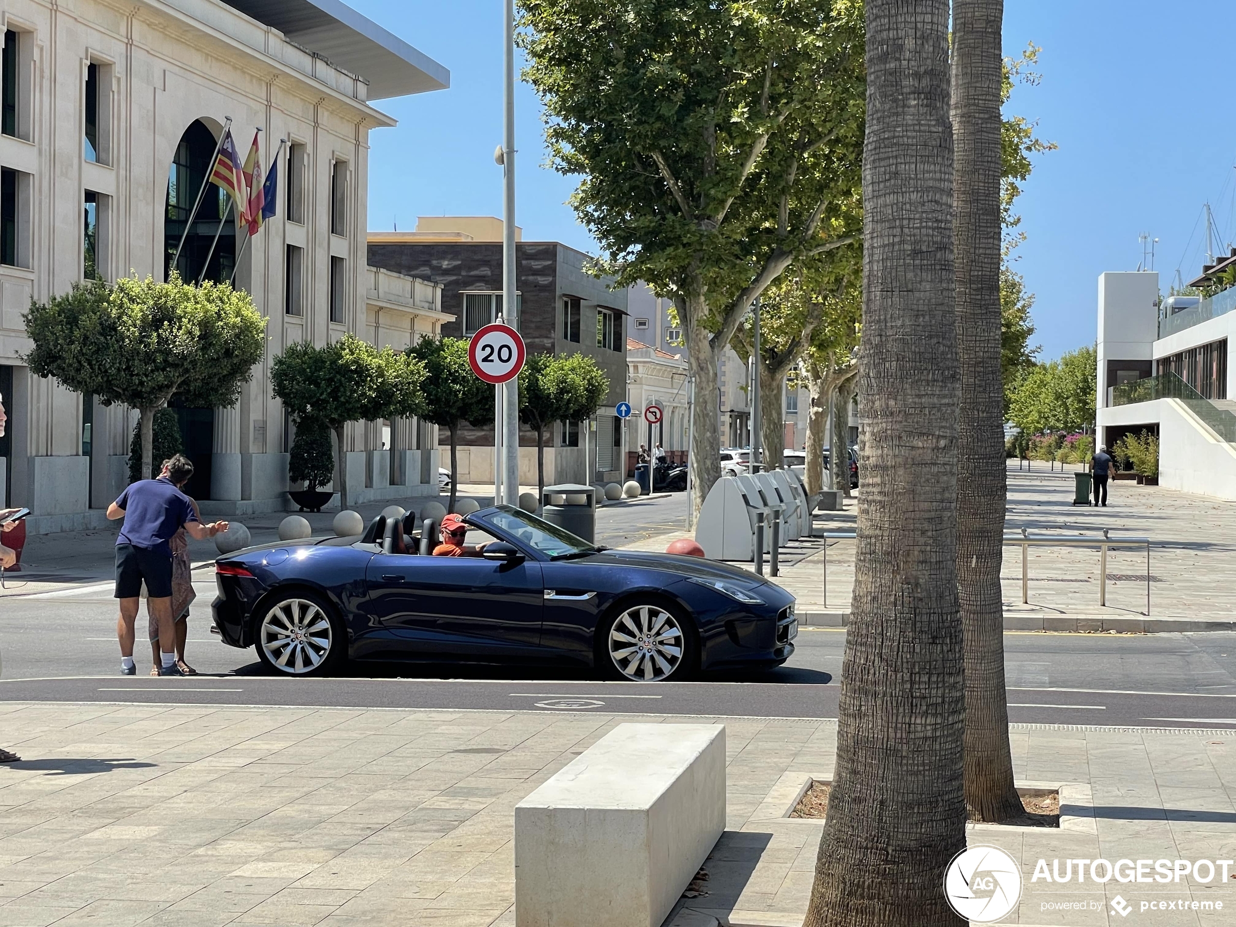 Jaguar F-TYPE S V8 Convertible