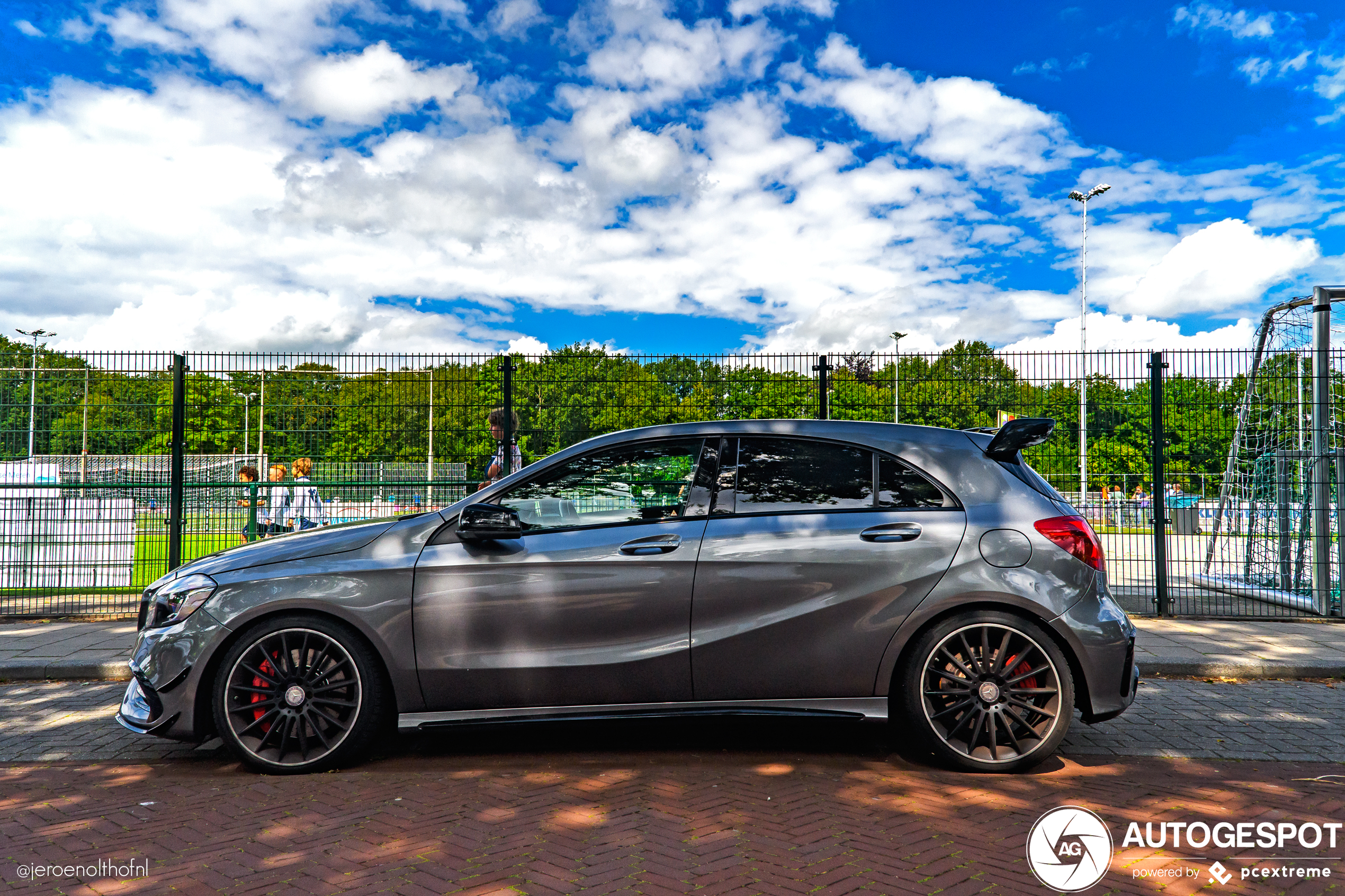 Mercedes-AMG A 45 W176 2015