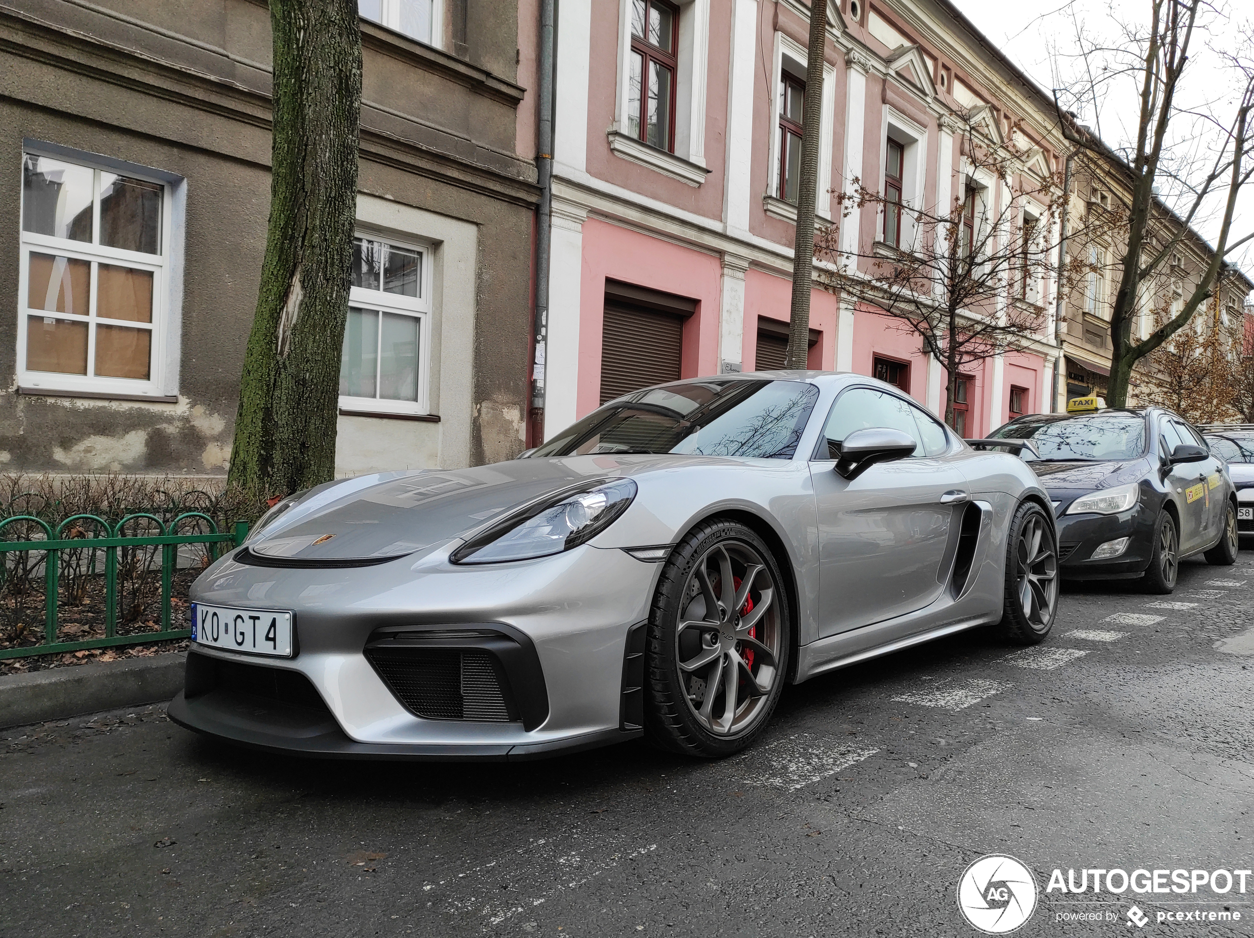 Porsche 718 Cayman GT4