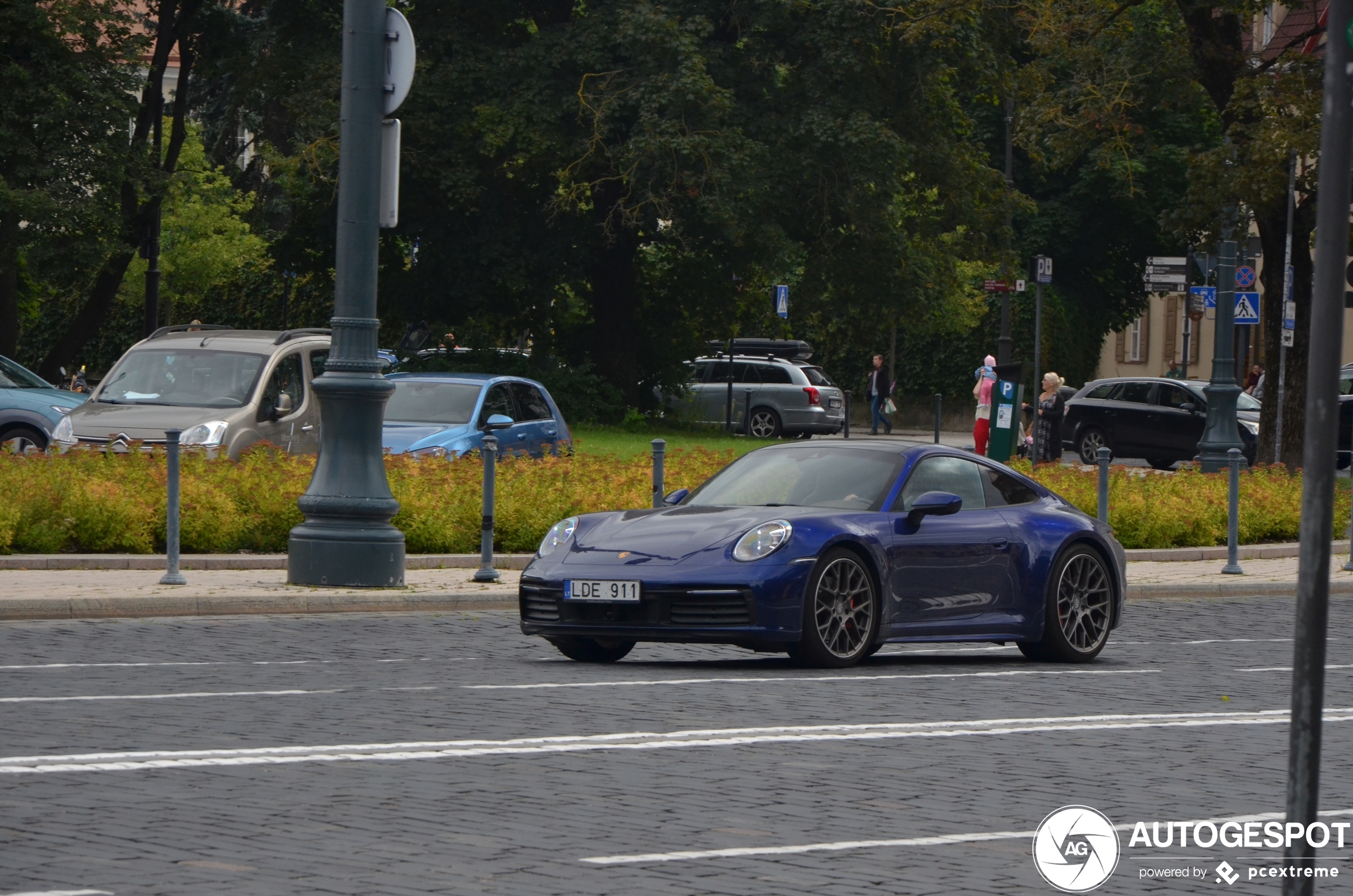 Porsche 992 Carrera 4S