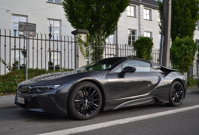 BMW i8 Roadster