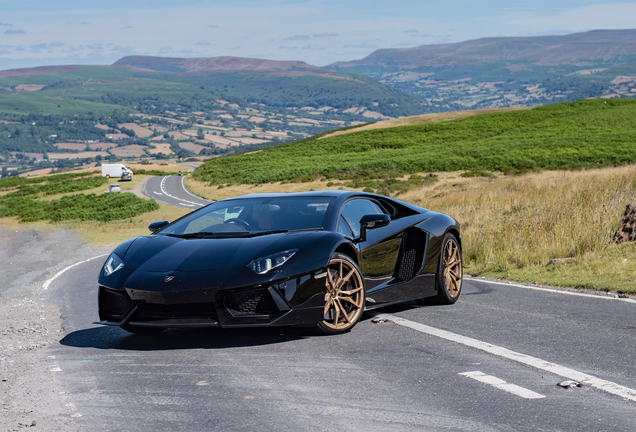 Lamborghini Aventador LP700-4