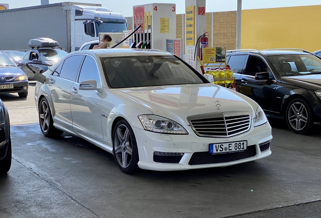 Mercedes-Benz S 63 AMG W221 2011