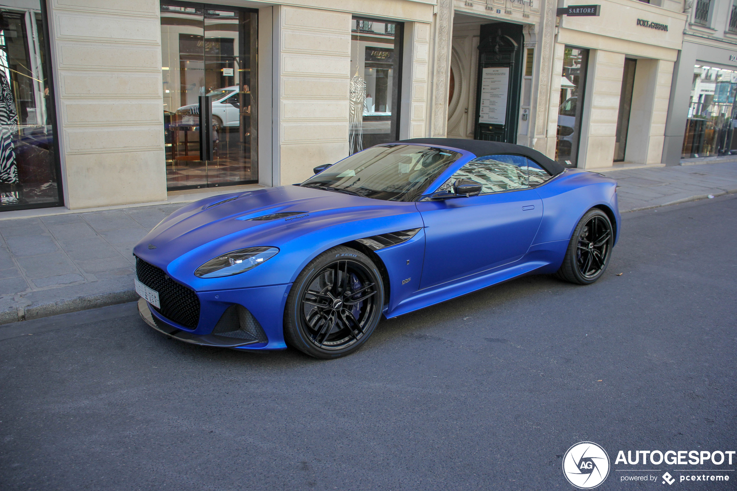 Aston Martin DBS Superleggera Volante