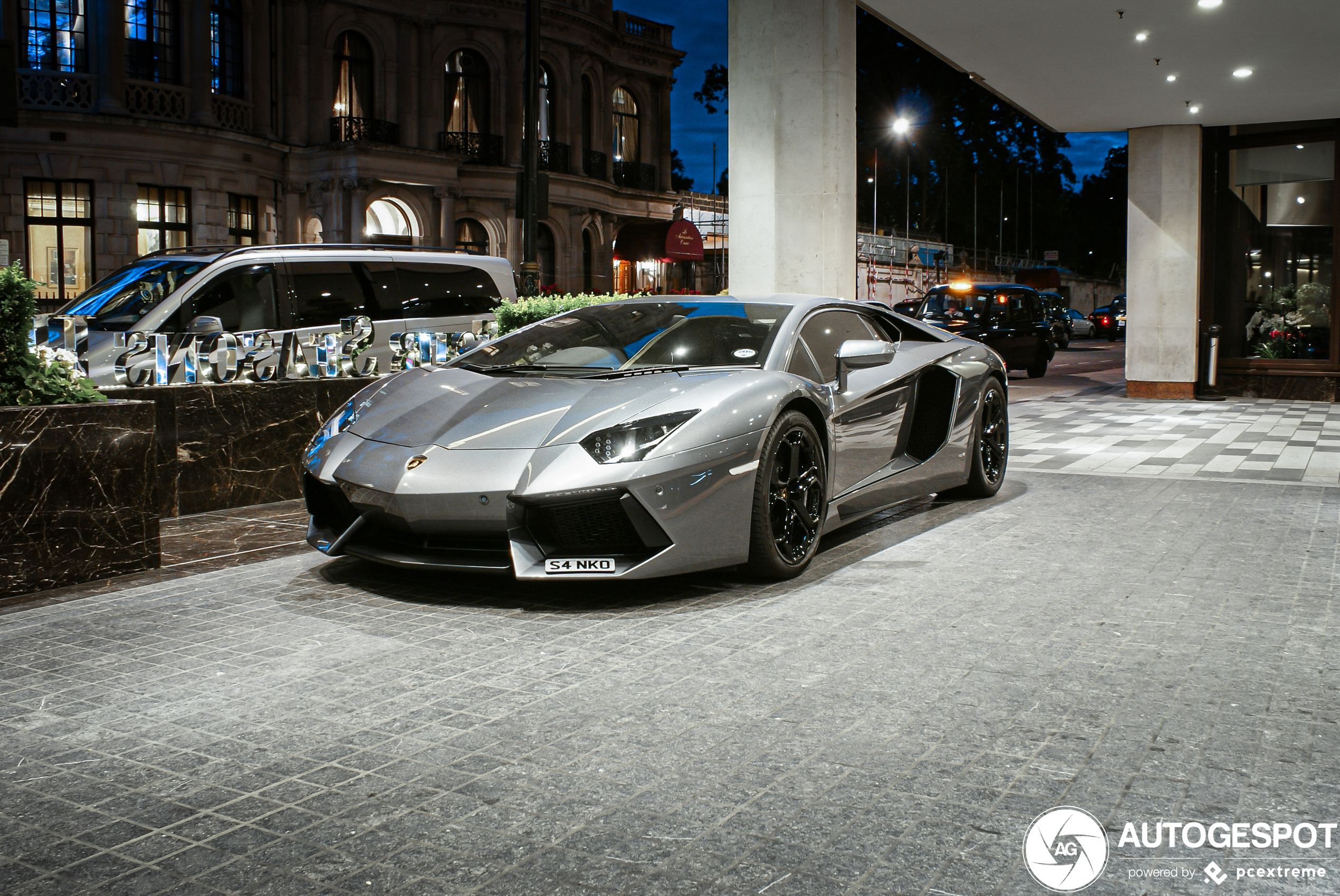 Lamborghini Aventador LP700-4