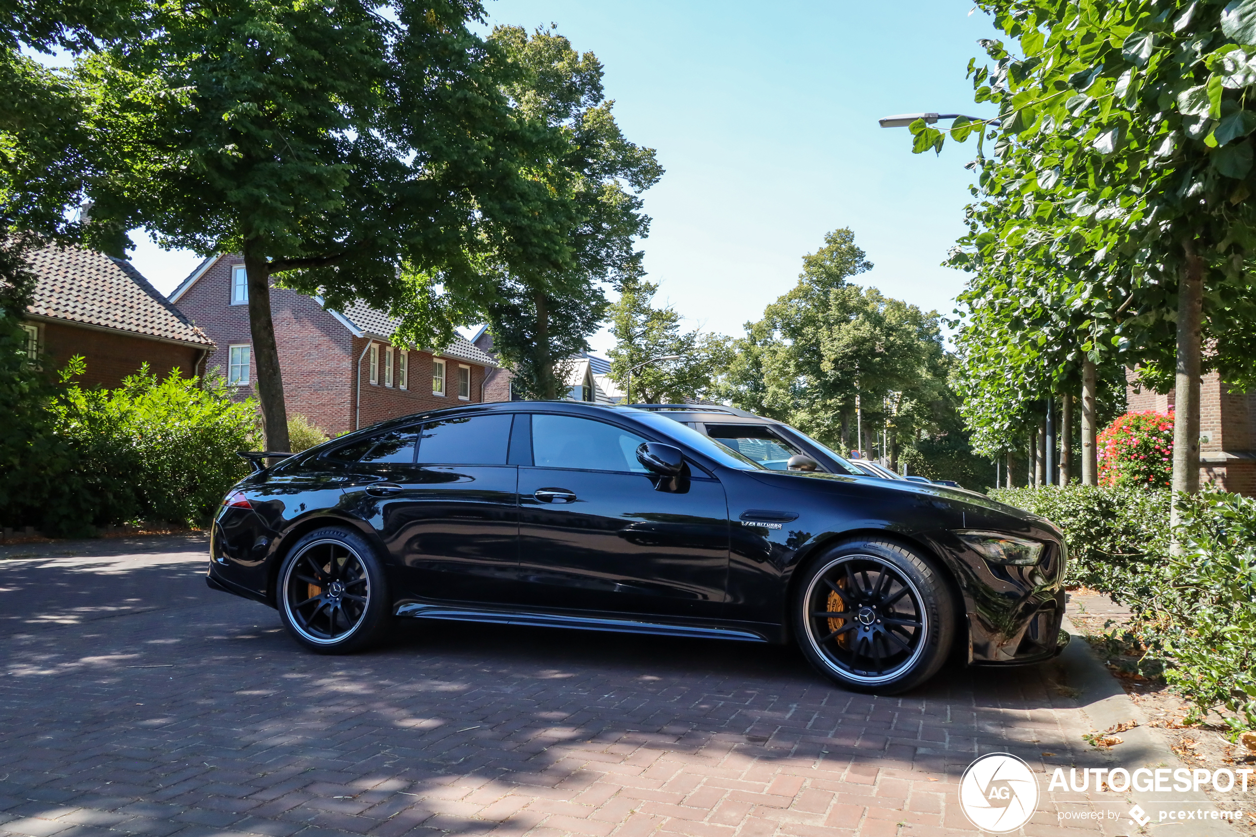 Mercedes-AMG GT 63 S X290