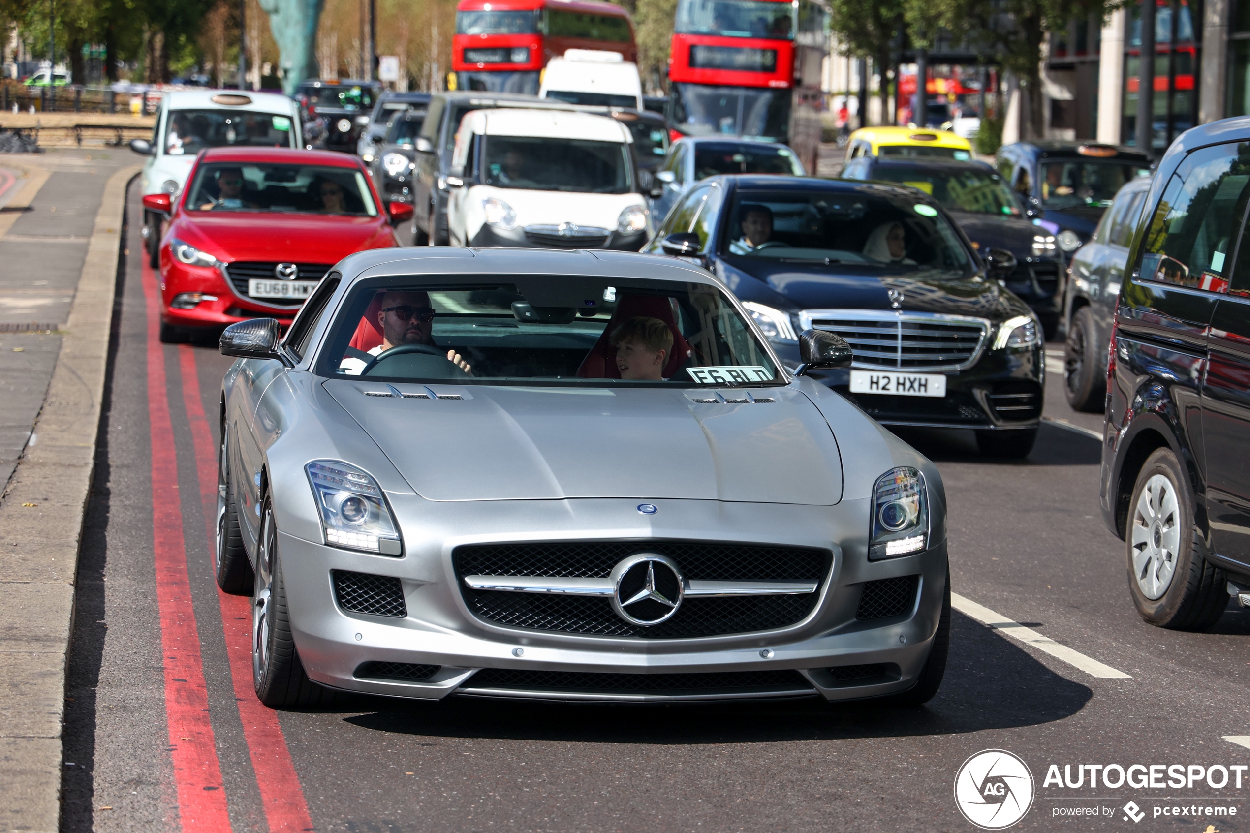 Mercedes-Benz SLS AMG