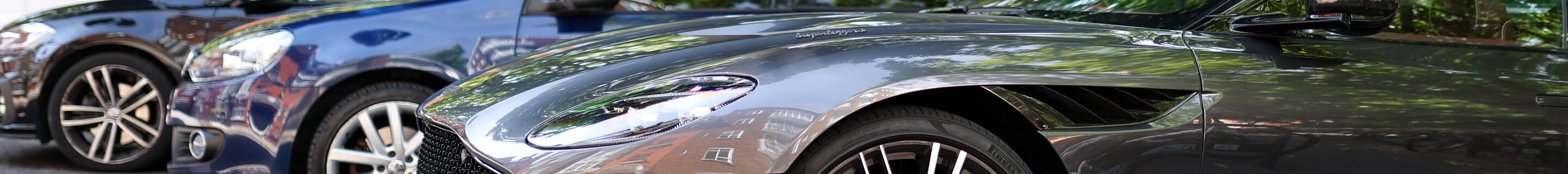 Aston Martin DBS Superleggera Volante