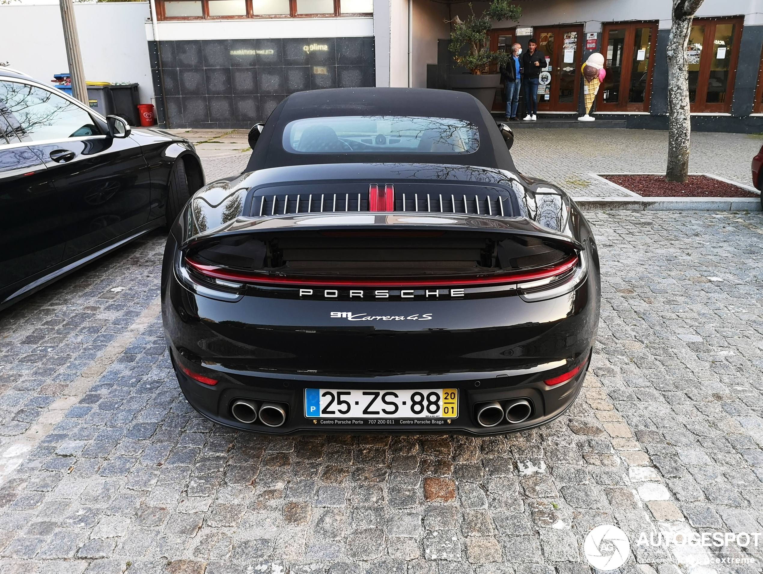 Porsche 992 Carrera 4S Cabriolet