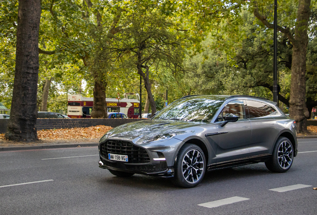 Aston Martin DBX707