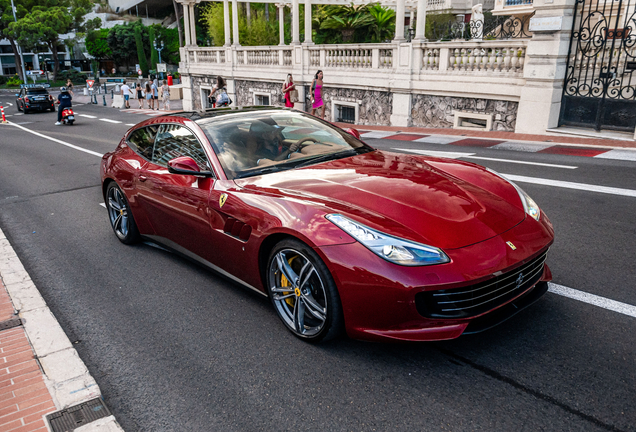 Ferrari GTC4Lusso