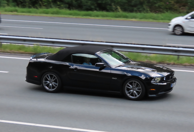 Ford Mustang GT Convertible 2010