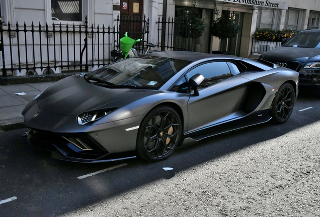 Lamborghini Aventador LP780-4 Ultimae