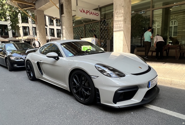 Porsche 718 Cayman GT4