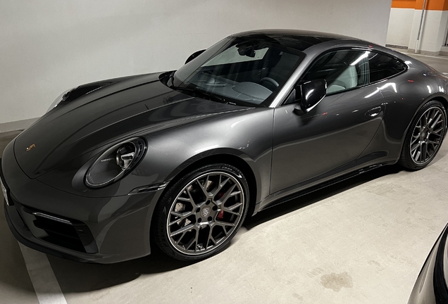 Porsche 992 Carrera 4S