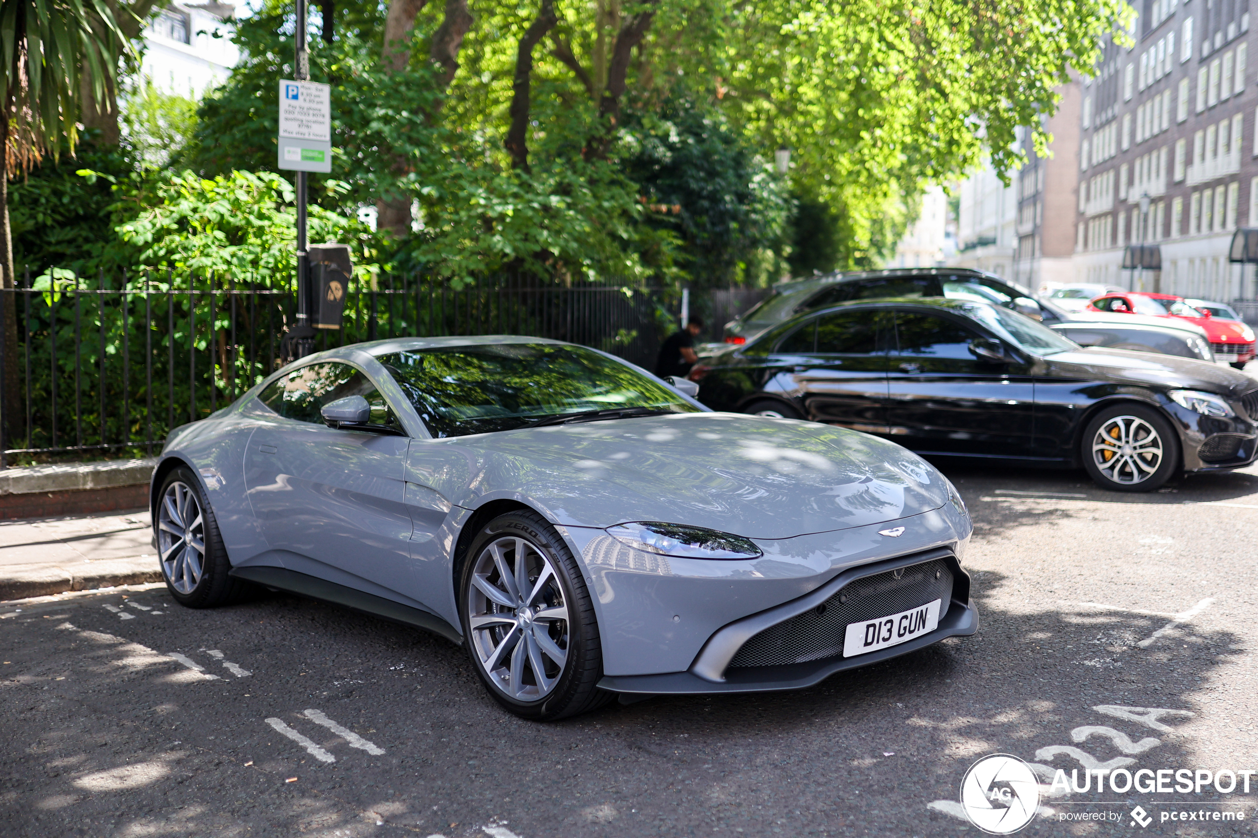 Aston Martin V8 Vantage 2018