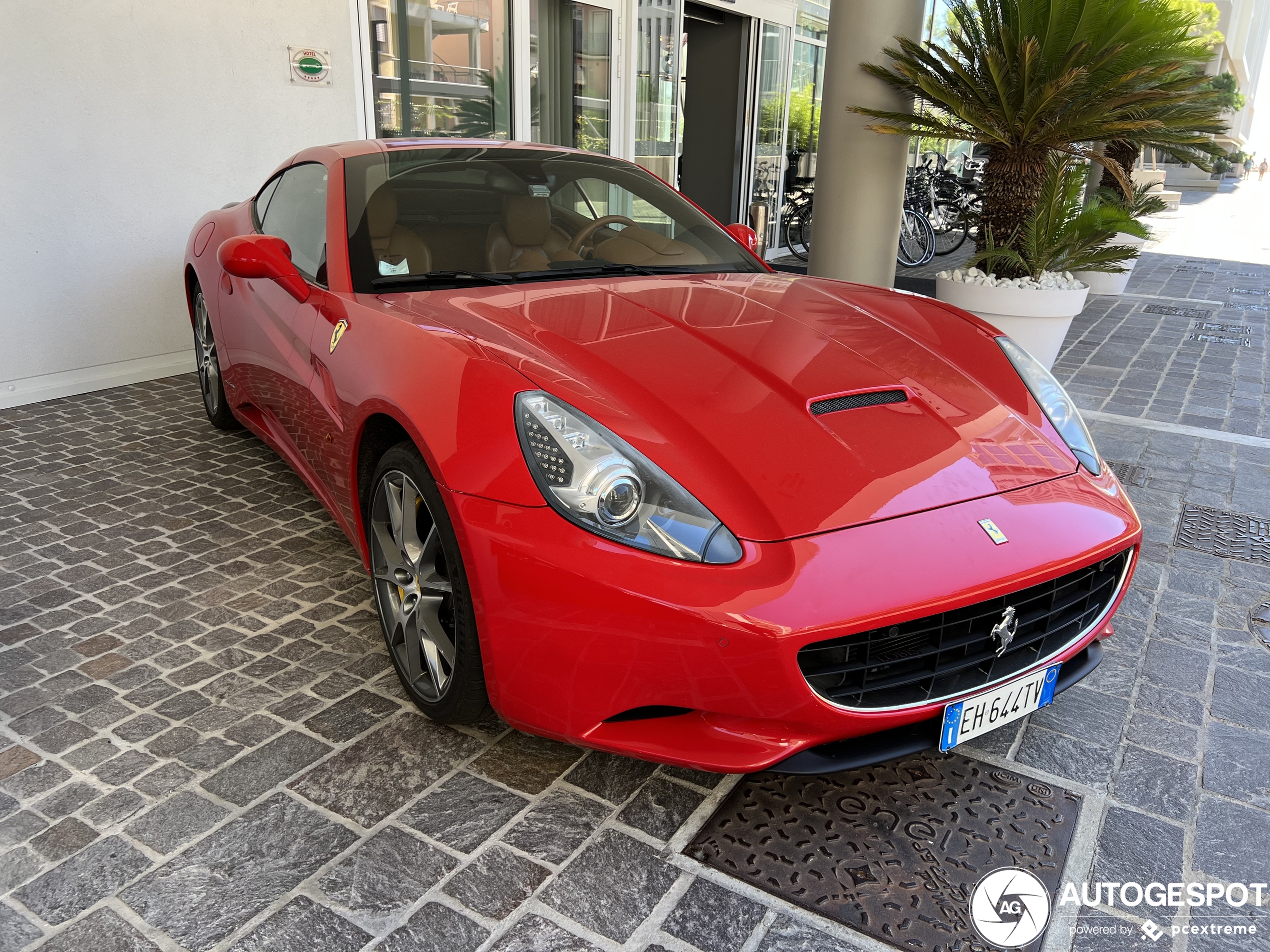 Ferrari California