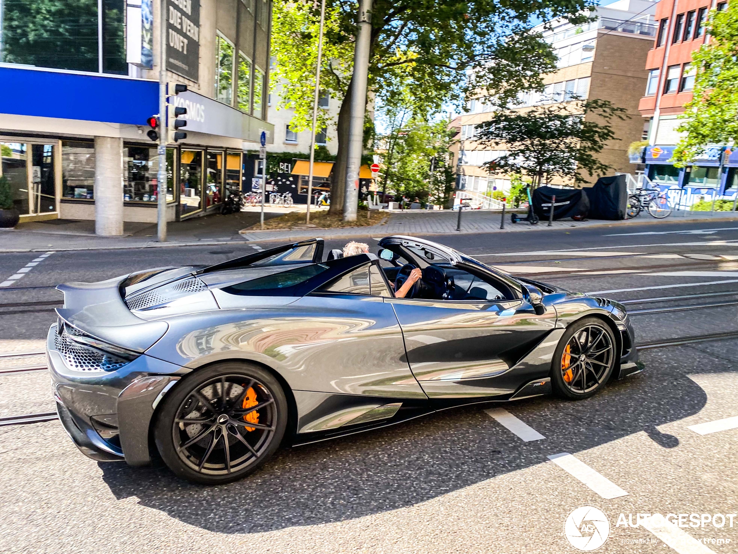 McLaren 765LT Spider