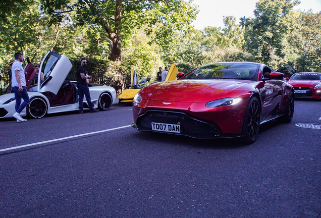 Aston Martin V8 Vantage 2018