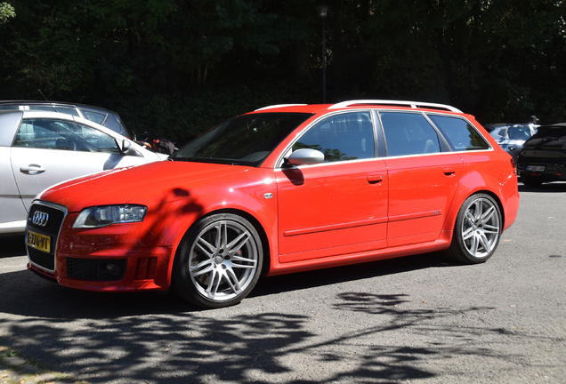 Audi RS4 Avant B7