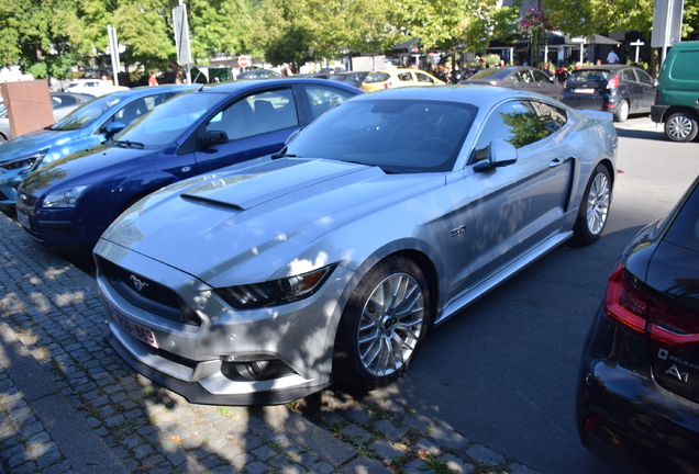 Ford Mustang GT 2015