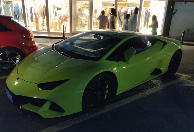 Lamborghini Huracán LP640-4 EVO