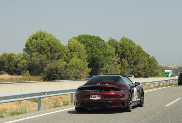 Porsche 992 Targa 4S Heritage Design Edition