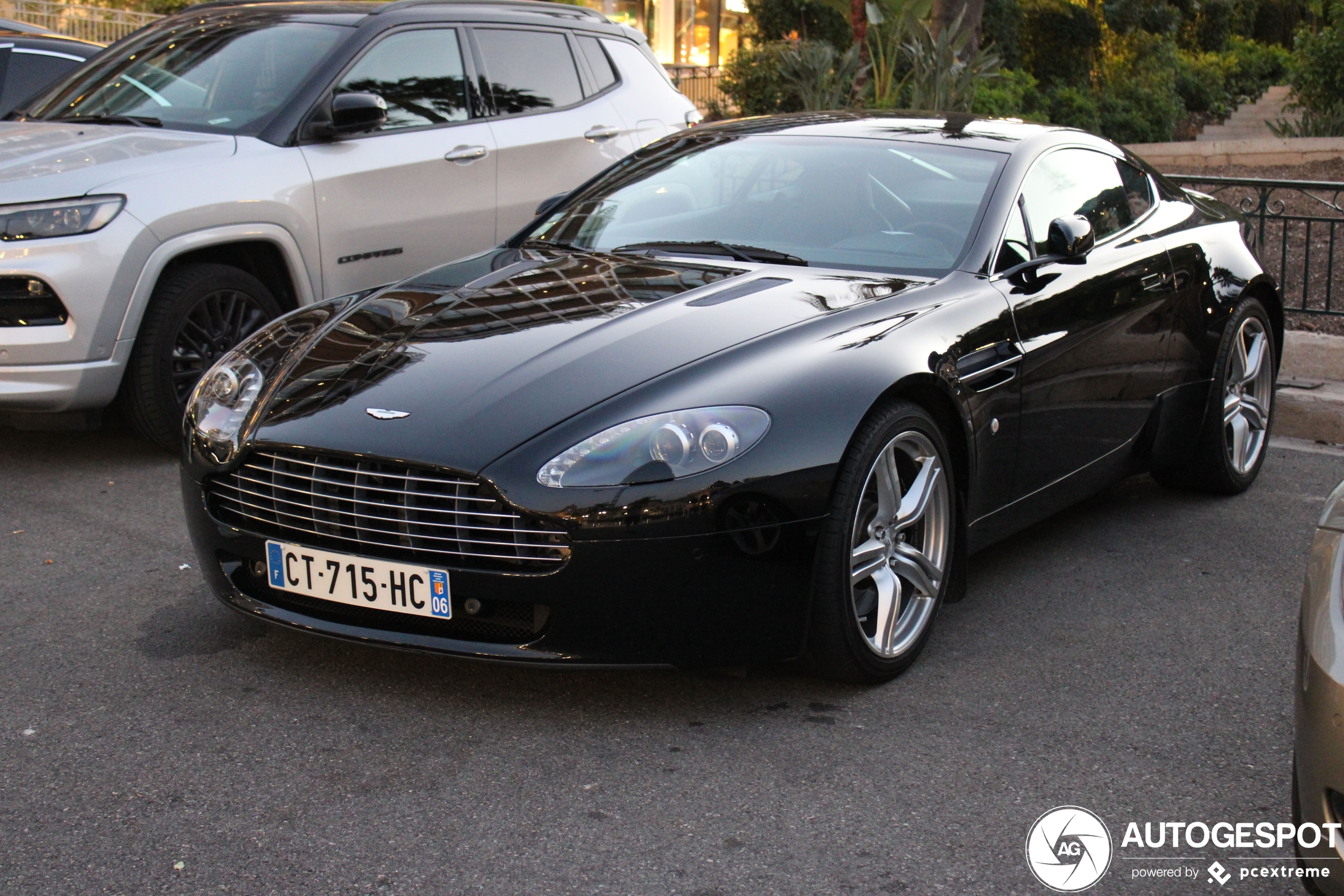 Aston Martin V8 Vantage