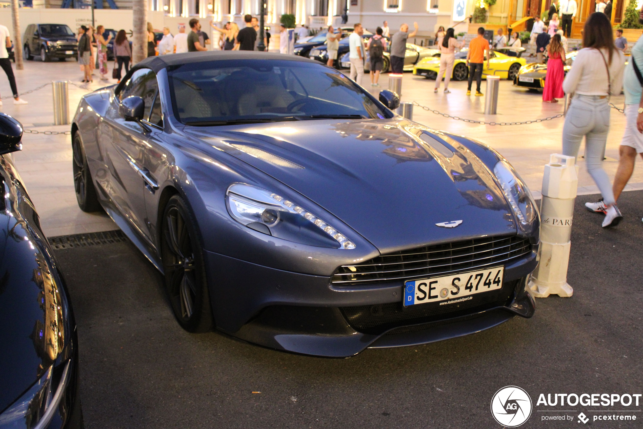 Aston Martin Vanquish Volante