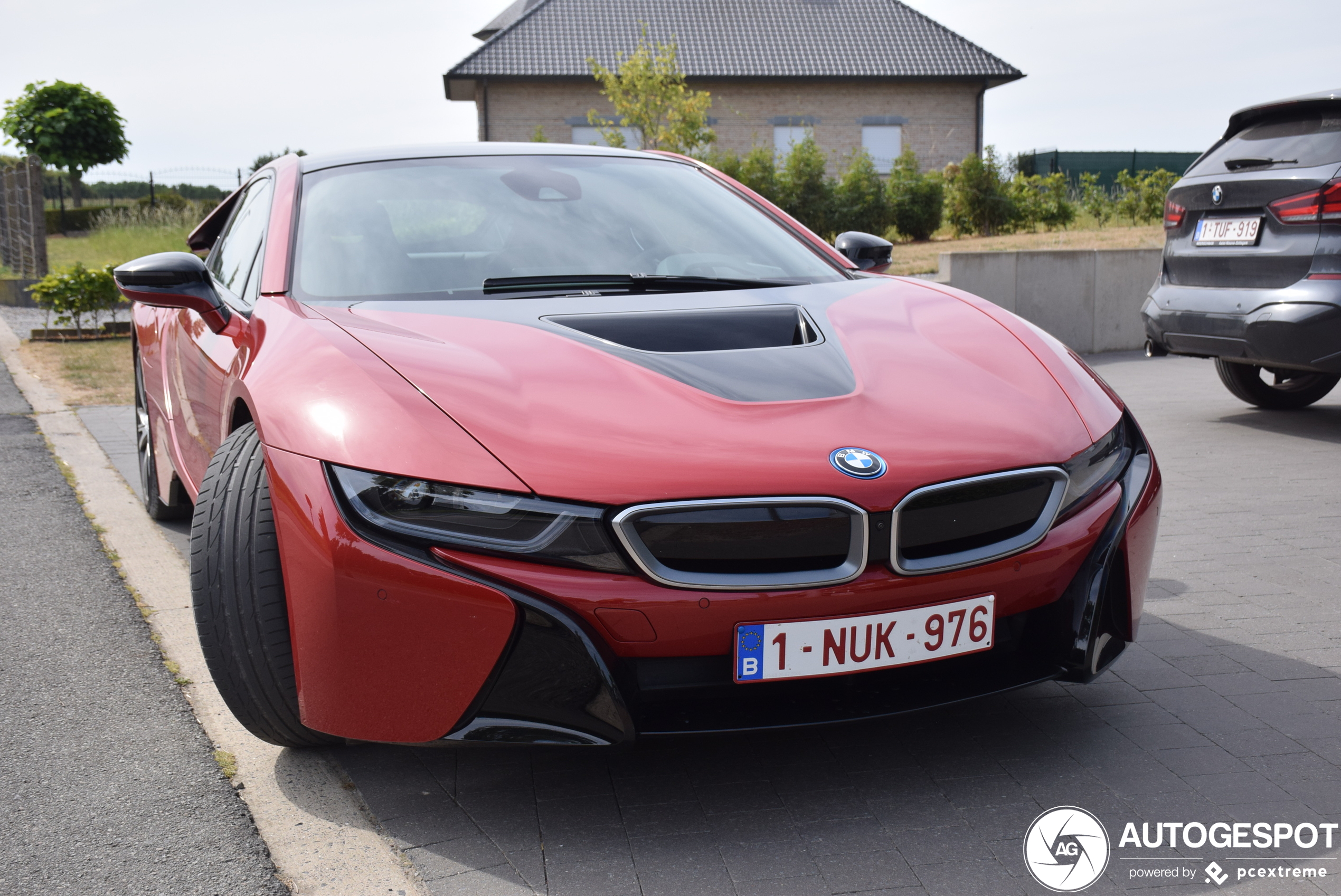 BMW i8 Protonic Red Edition