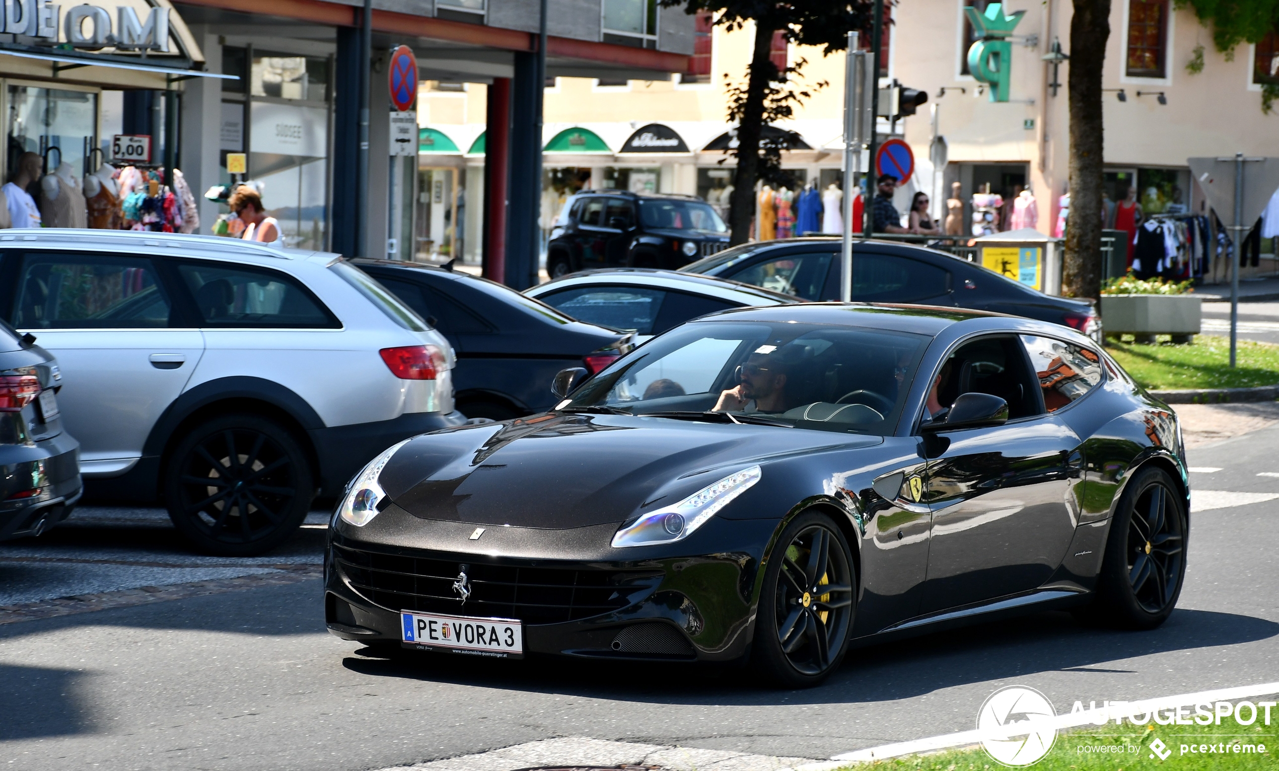 Ferrari FF