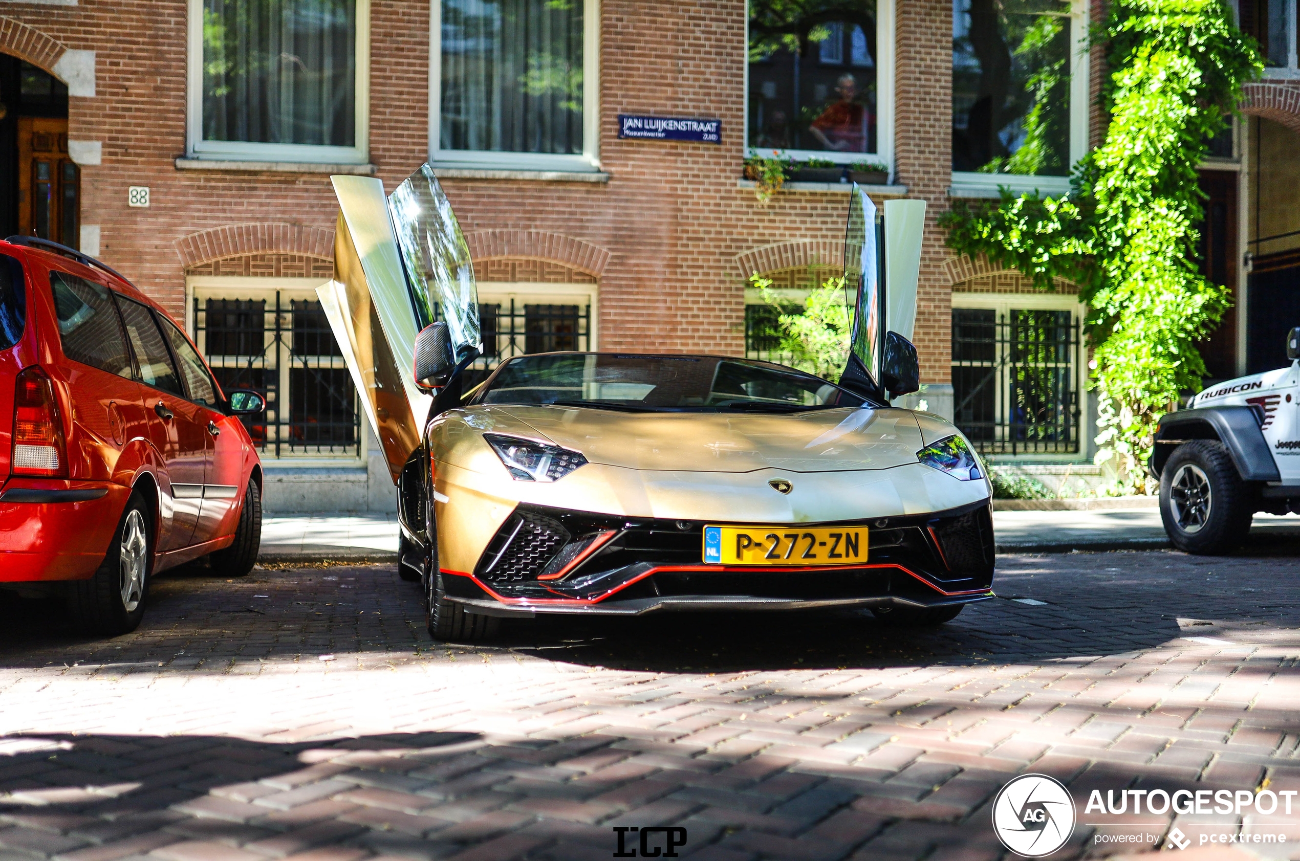Vers op kenteken: Ultimae Roadster