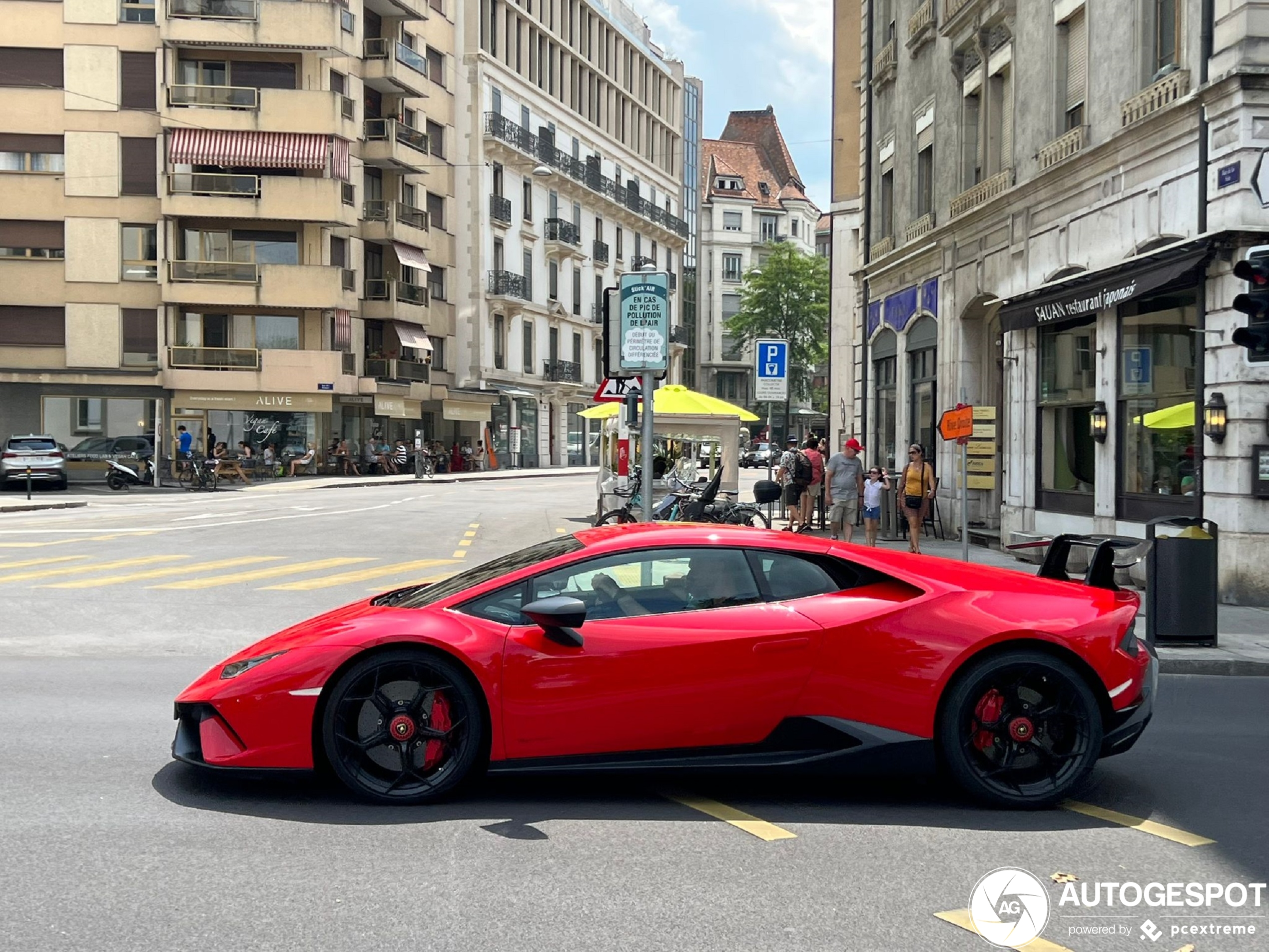 Lamborghini Huracán LP640-4 Performante