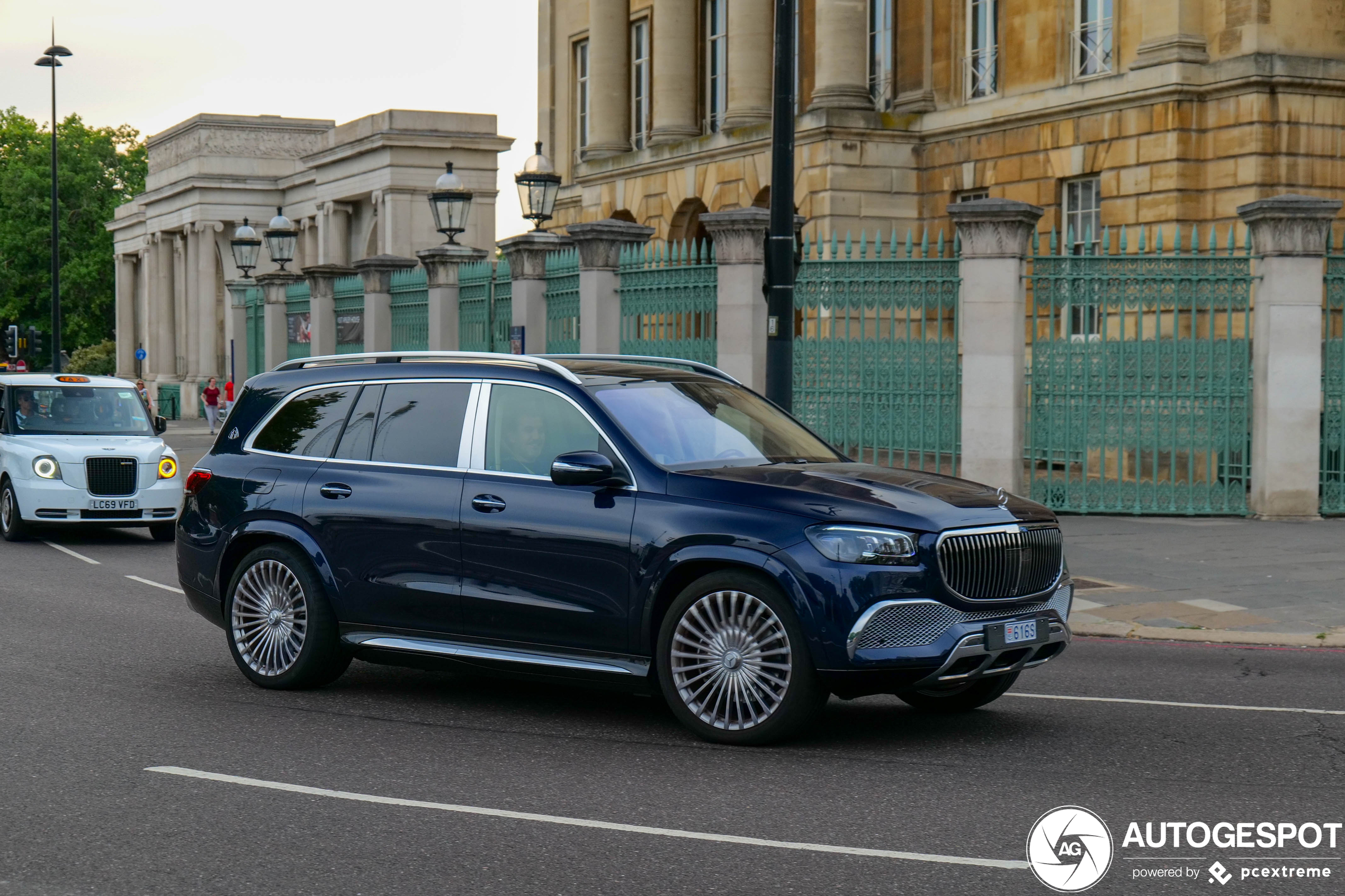 Mercedes-Maybach GLS 600