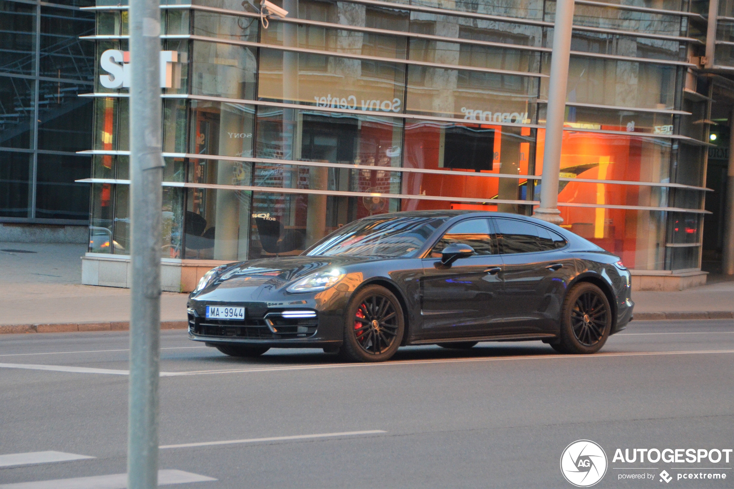 Porsche 971 Panamera GTS MkII