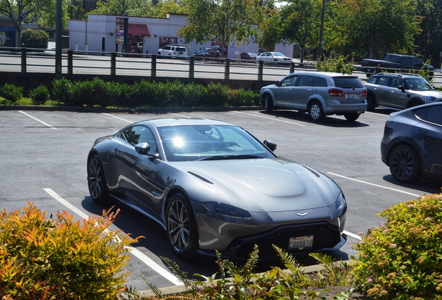 Aston Martin V8 Vantage 2018