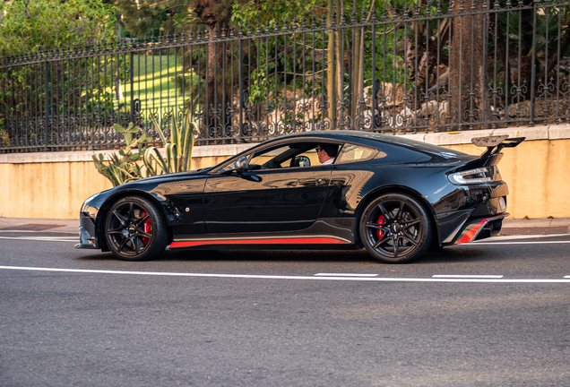 Aston Martin Vantage GT8