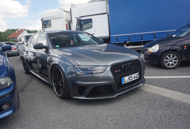 Audi RS4 Avant B8