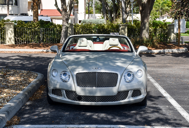 Bentley Continental GTC 2012