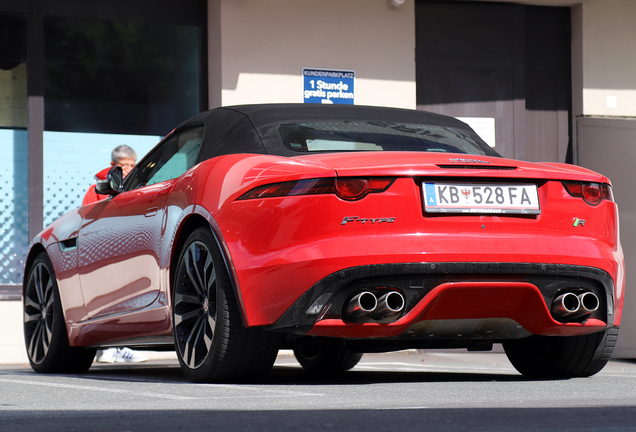 Jaguar F-TYPE R Convertible 2017