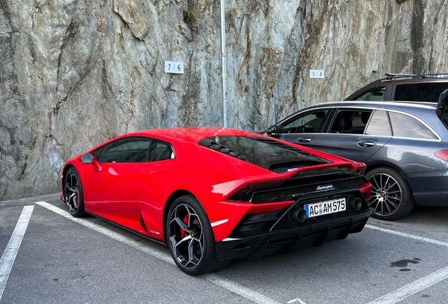 Lamborghini Huracán LP640-4 EVO