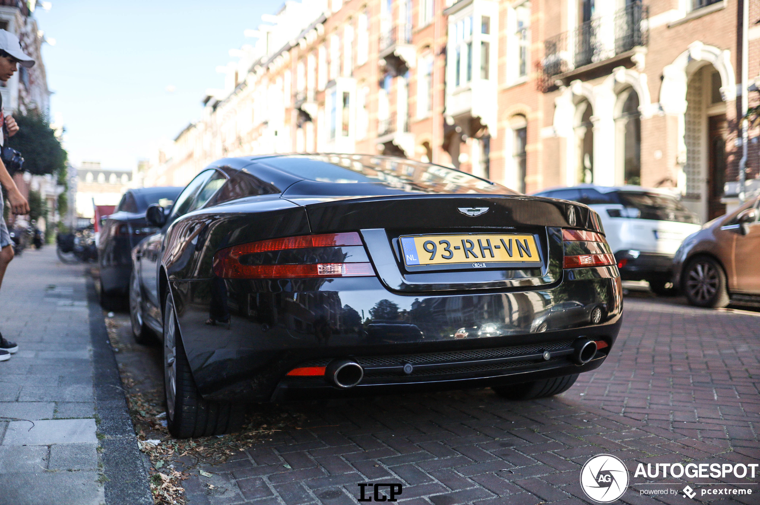 Aston Martin DB9