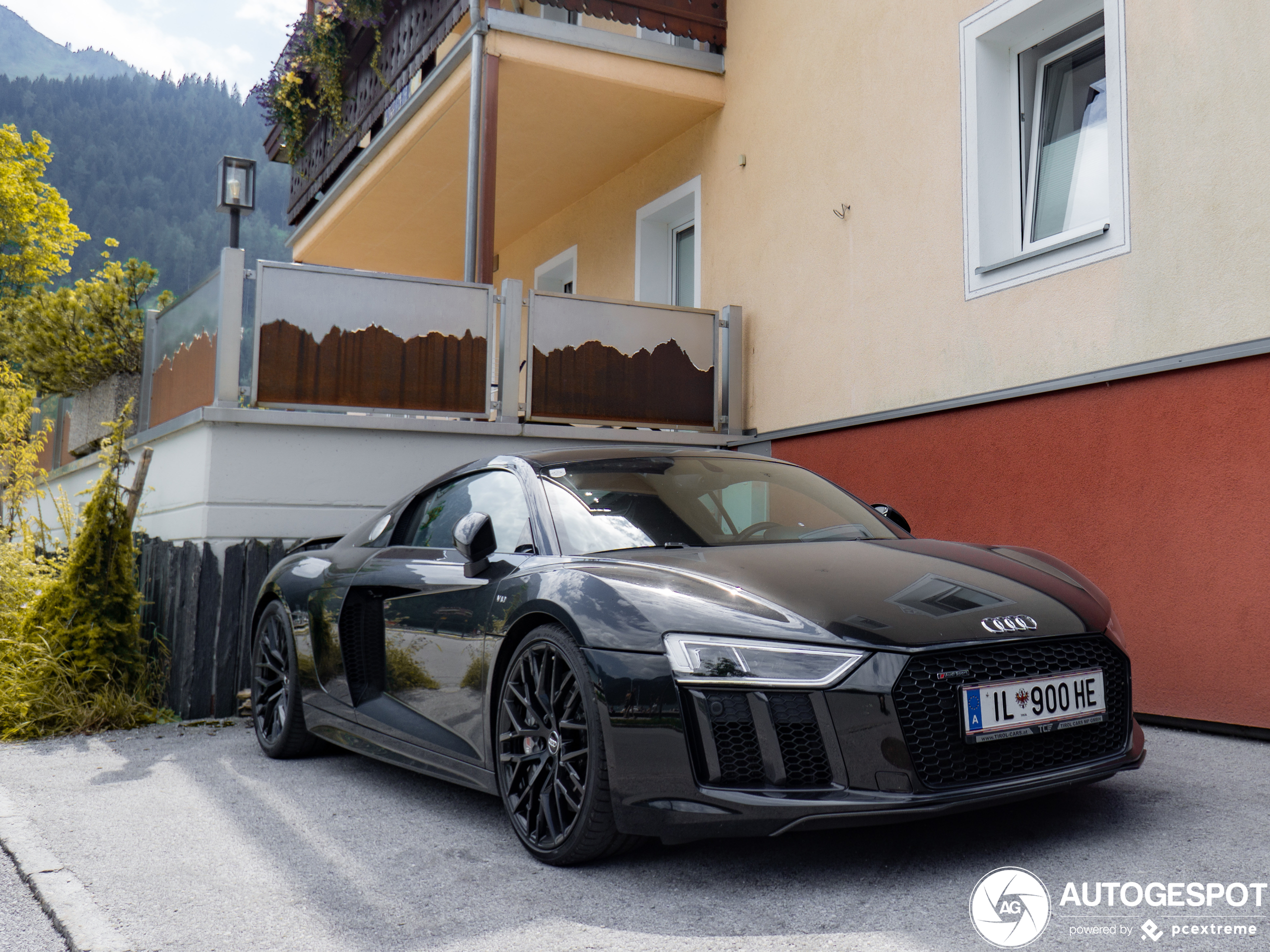 Audi R8 V10 Plus 2015