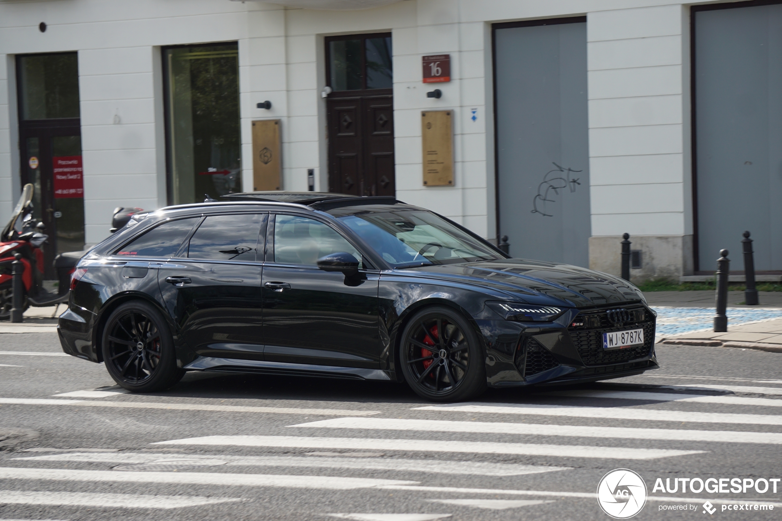 Audi RS6 Avant C8