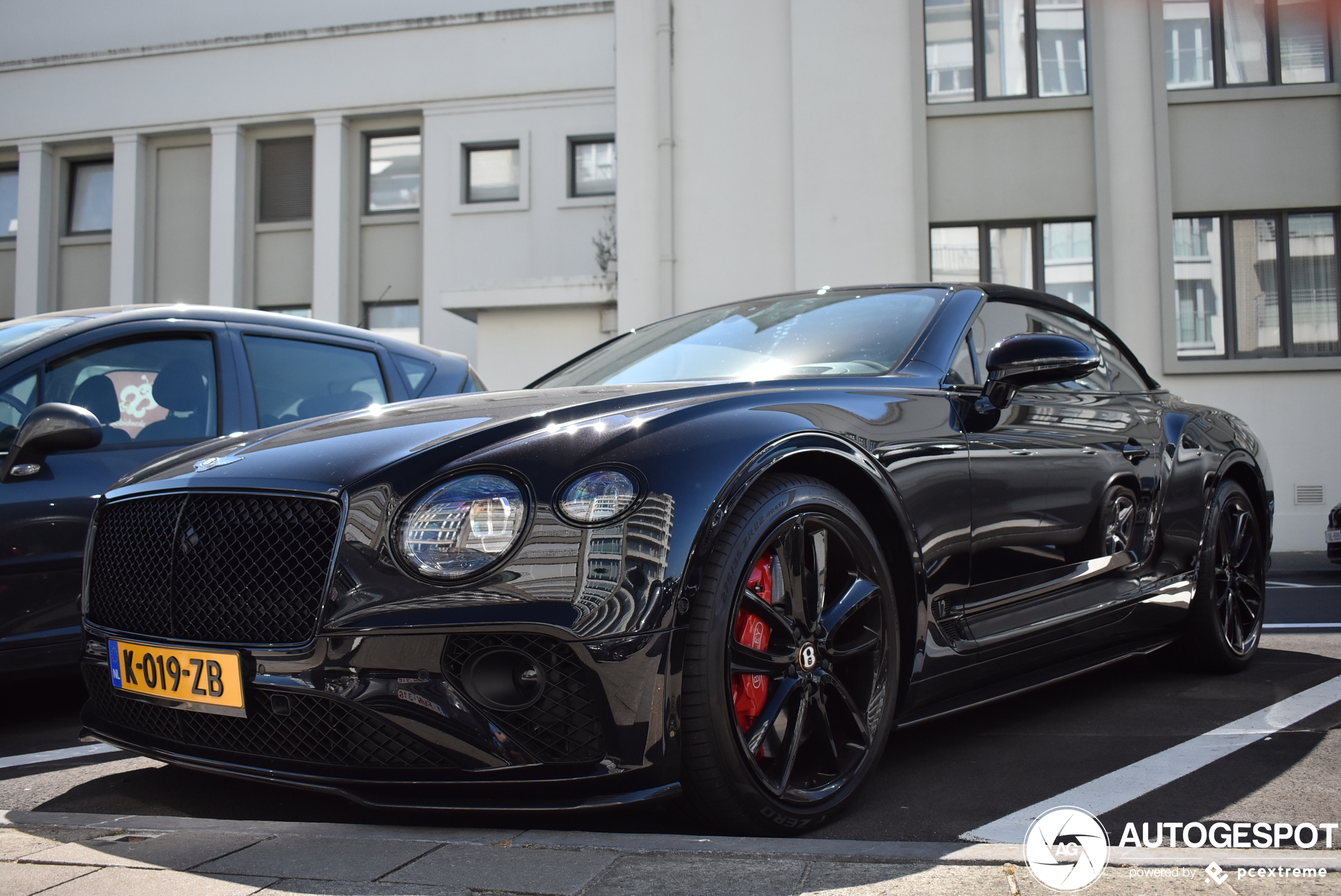 Bentley Continental GTC 2019