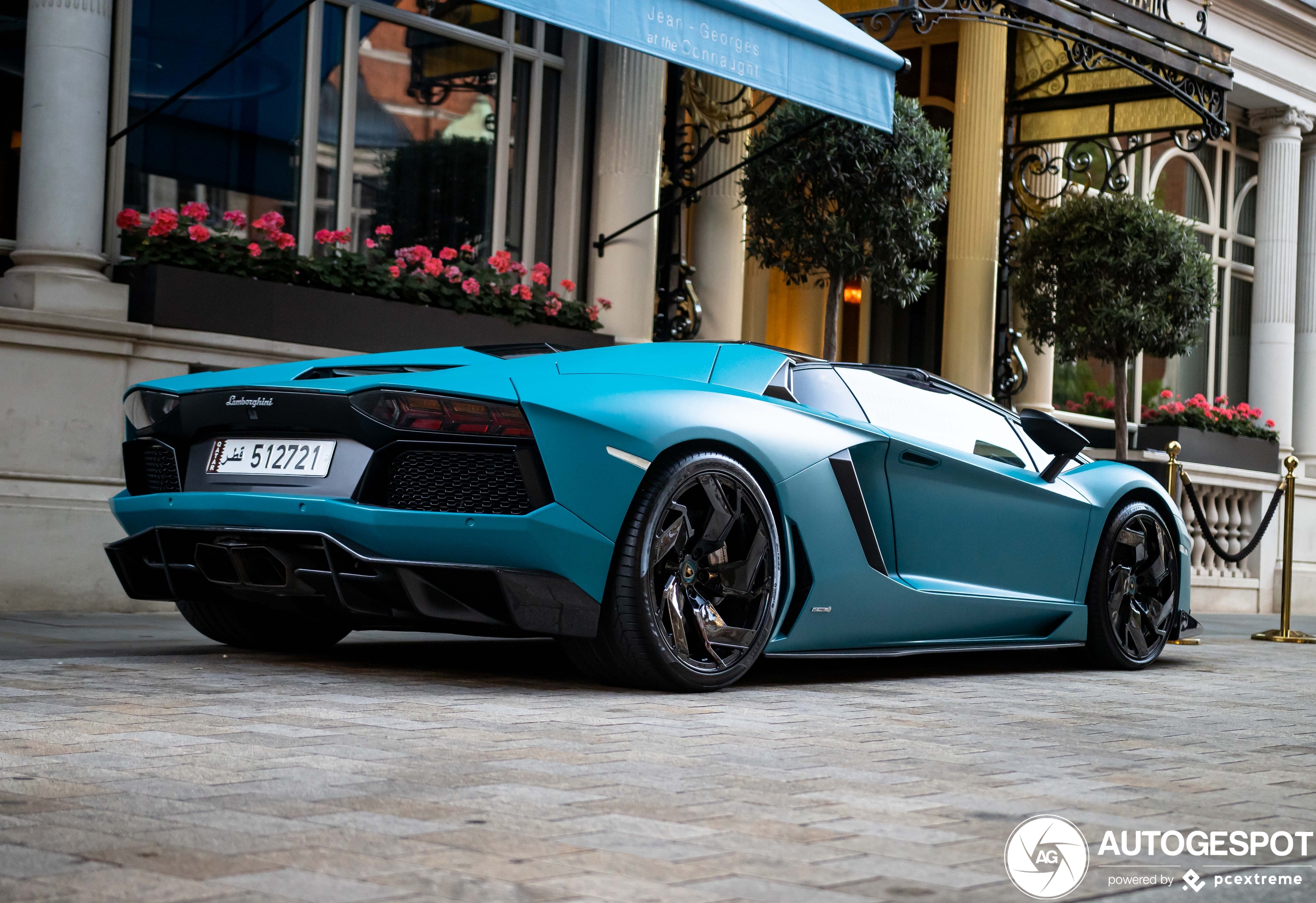 Lamborghini Aventador LP700-4 Roadster MVM Design