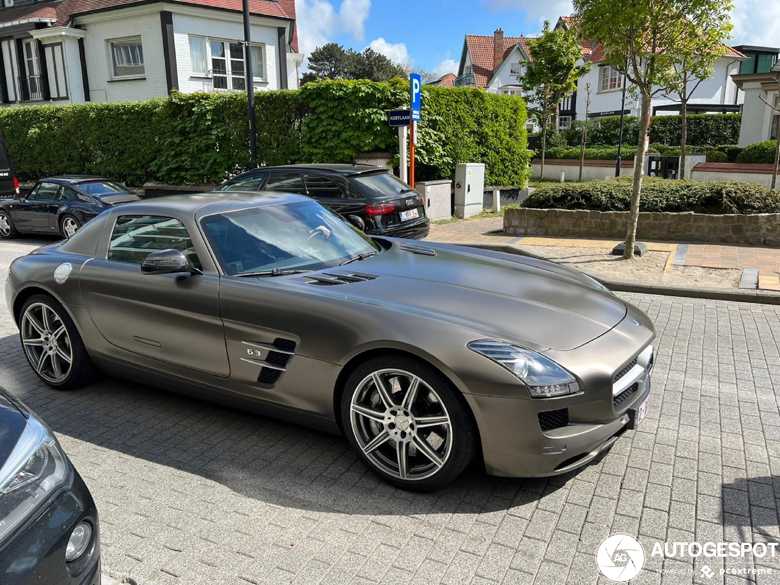 Mercedes-Benz SLS AMG