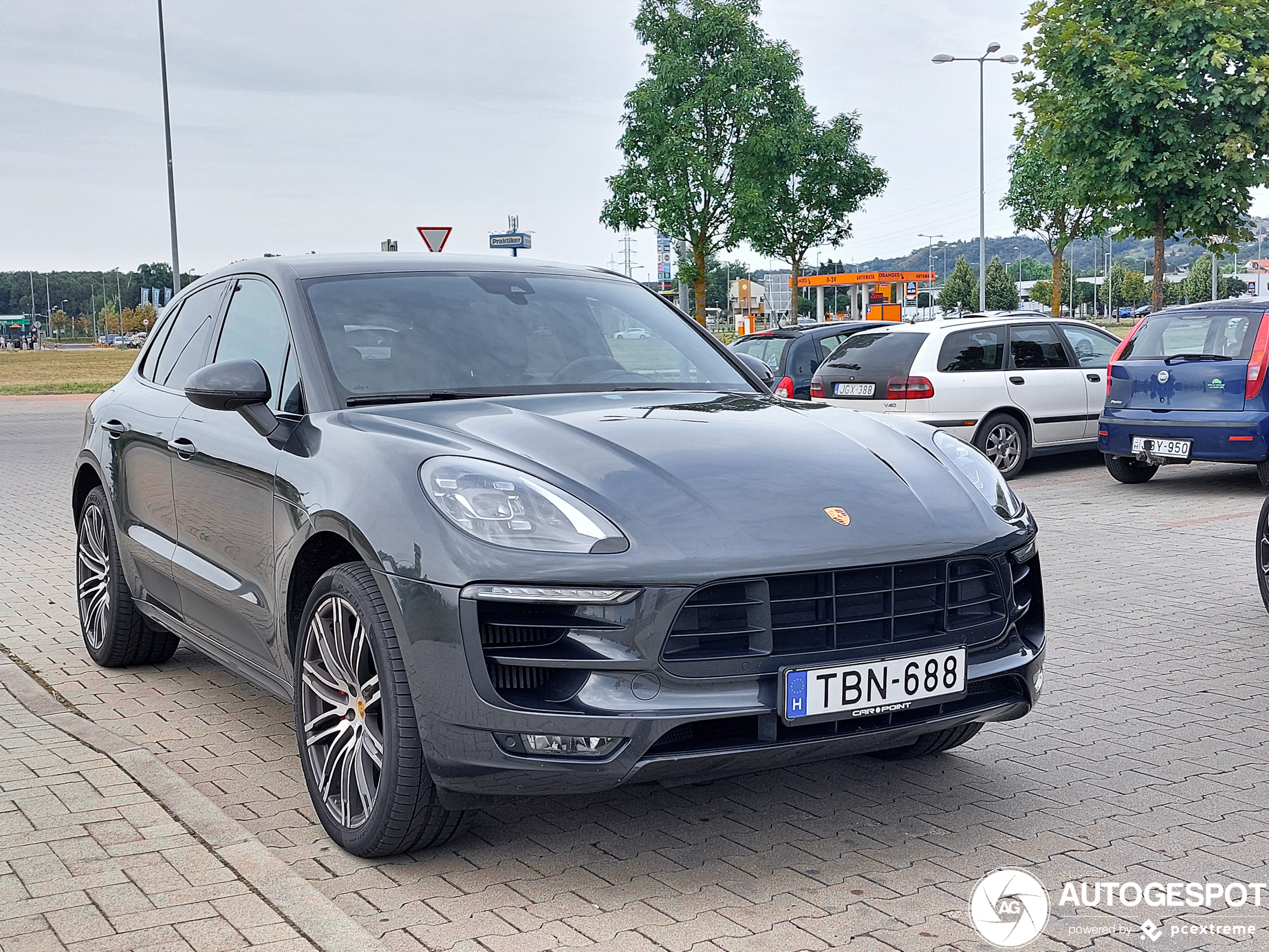 Porsche 95B Macan GTS